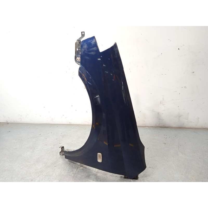 Recambio de aleta delantera izquierda para nissan primera berlina (p12) acenta referencia OEM IAM 63101AV630  