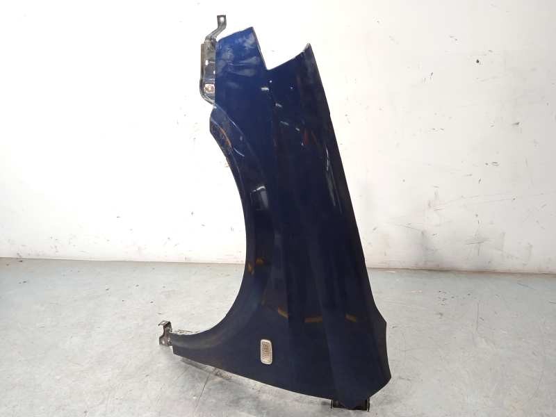 Recambio de aleta delantera izquierda para nissan primera berlina (p12) acenta referencia OEM IAM 63101AV630  