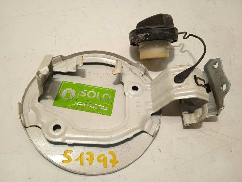 Recambio de tapa exterior combustible para toyota rav 4 advance hybrid referencia OEM IAM 7735042090  