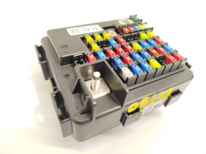 CAJA RELES / FUSIBLES 91951D3210 