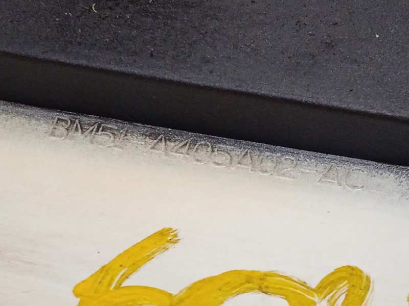 Recambio de tapa exterior combustible para ford focus lim. titanium referencia OEM IAM BM51A405A02AC  BM51A27936AH