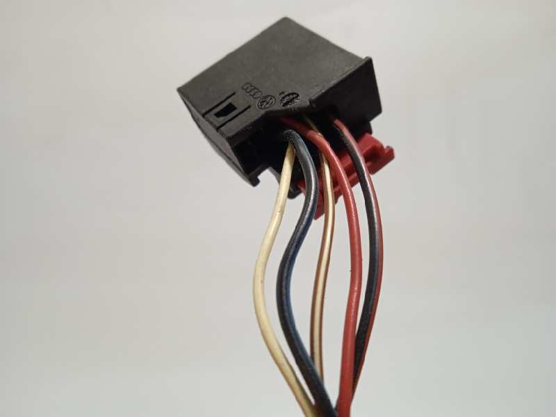 Recambio de retrovisor derecho para audi a3 (8p) 2.0 tdi referencia OEM IAM 8P1858532G  8P1858532G01C