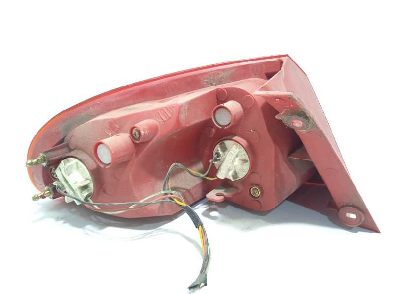 Recambio de piloto trasero derecho para chevrolet lacetti sx referencia OEM IAM 96387725  