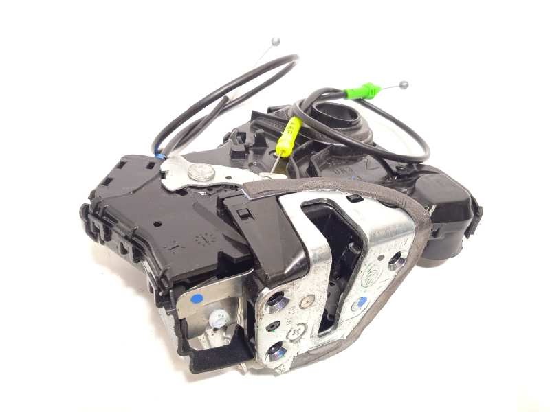 Recambio de cerradura puerta delantera derecha para toyota auris 1.2 16v turbo cat referencia OEM IAM 6903005131  