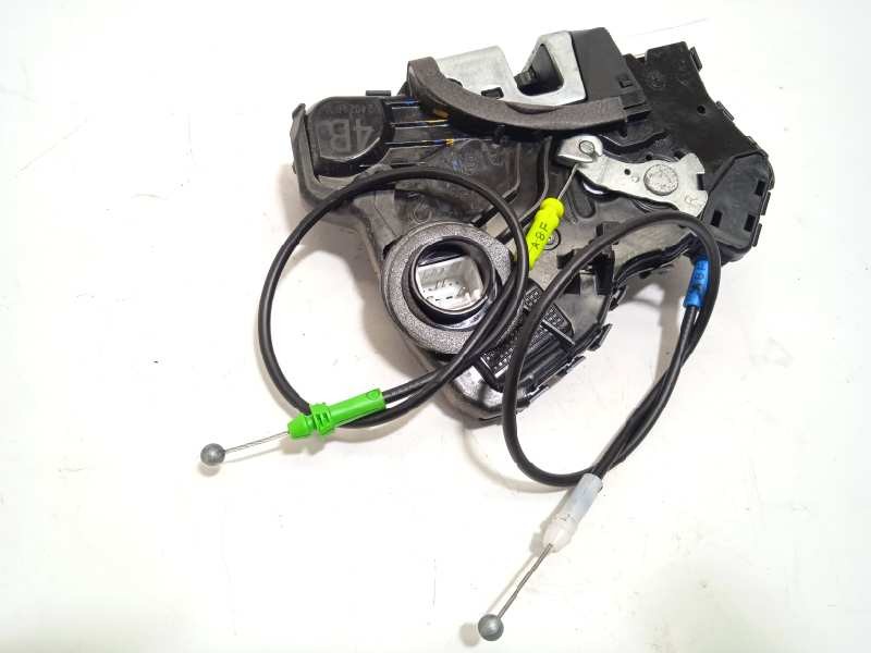 Recambio de cerradura puerta delantera derecha para toyota auris 1.2 16v turbo cat referencia OEM IAM 6903005131  