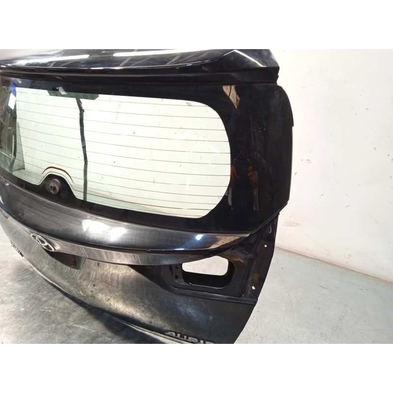 Recambio de porton trasero para toyota auris 1.2 16v turbo cat referencia OEM IAM 6700502290  6810502380