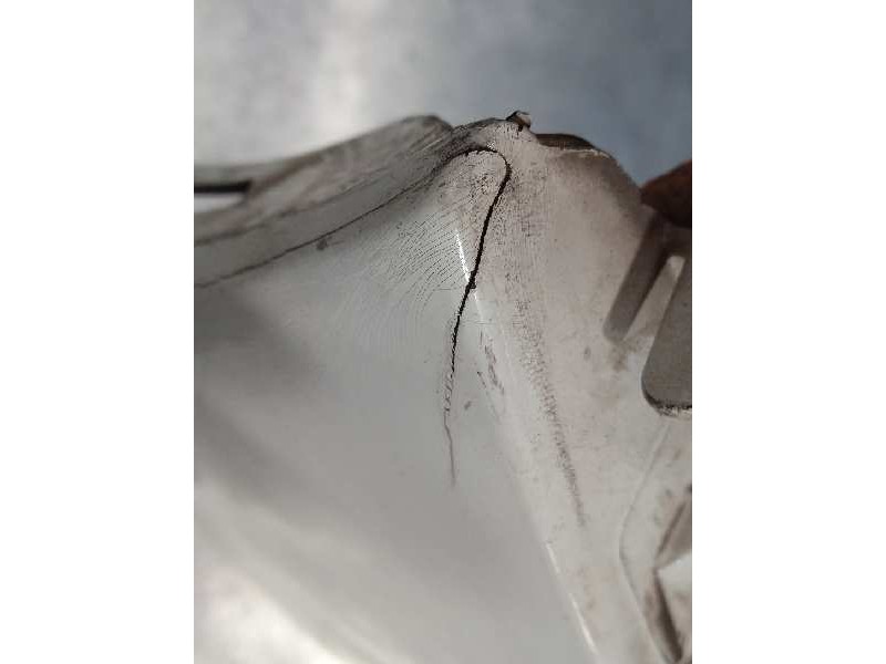 Recambio de aleta delantera derecha para renault kangoo 1.5 dci diesel fap referencia OEM IAM 631007558R  