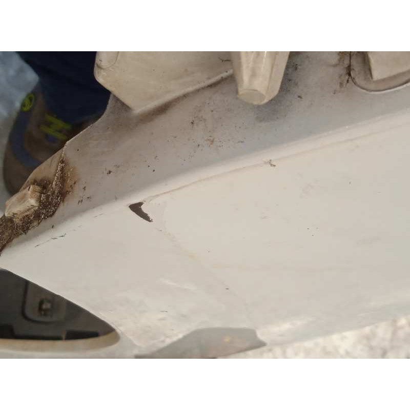 Recambio de aleta delantera izquierda para renault kangoo 1.5 dci diesel fap referencia OEM IAM 631012905R  