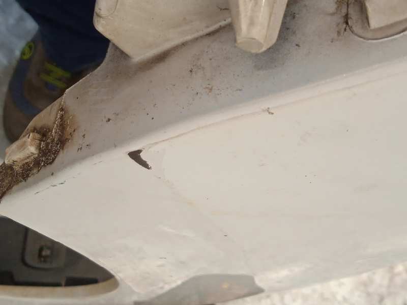 Recambio de aleta delantera izquierda para renault kangoo 1.5 dci diesel fap referencia OEM IAM 631012905R  