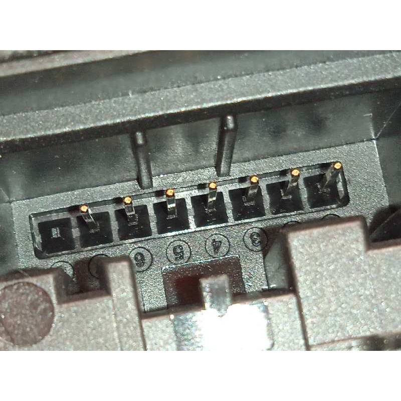 Recambio de cerradura puerta delantera derecha para volkswagen polo 1.0 tsi referencia OEM IAM 5TB837016A  