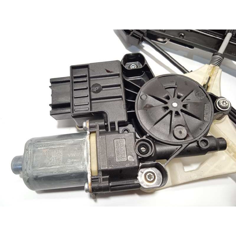 Recambio de elevalunas delantero derecho para volkswagen polo 1.0 tsi referencia OEM IAM 2G4837462B  2Q1959882