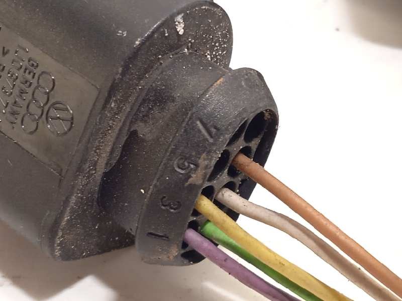 Recambio de retrovisor derecho para seat leon (1p1) reference referencia OEM IAM 1P1857508  1P18575089B9