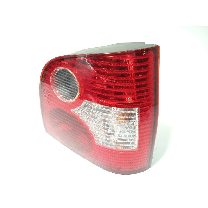 Recambio de piloto trasero derecho para volkswagen polo (9n1) trendline referencia OEM IAM 6Q6945096G  