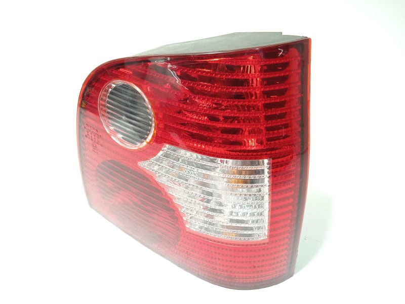 Recambio de piloto trasero derecho para volkswagen polo (9n1) trendline referencia OEM IAM 6Q6945096G  