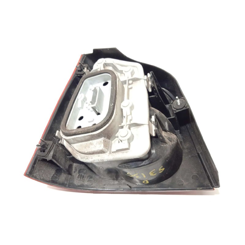 Recambio de piloto trasero derecho para volkswagen polo (9n1) trendline referencia OEM IAM 6Q6945096G  