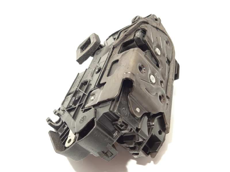 Recambio de cerradura puerta trasera derecha para volkswagen polo 1.0 tsi referencia OEM IAM 5TA839016E  