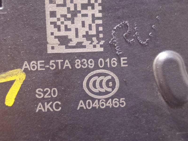 Recambio de cerradura puerta trasera derecha para volkswagen polo 1.0 tsi referencia OEM IAM 5TA839016E  