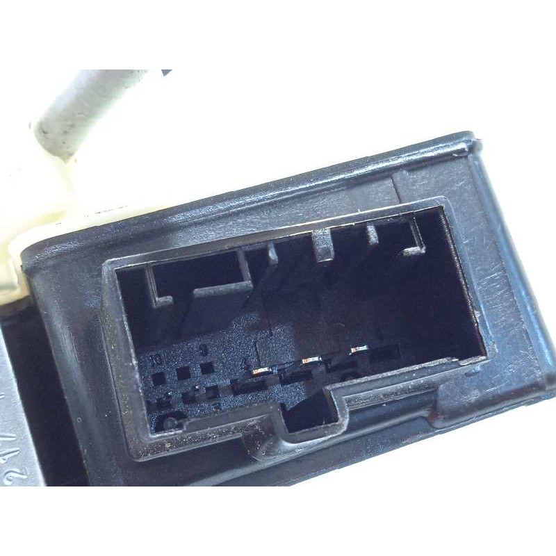 Recambio de elevalunas trasero derecho para volkswagen polo 1.0 tsi referencia OEM IAM 2G6839462C  5Q0959812D