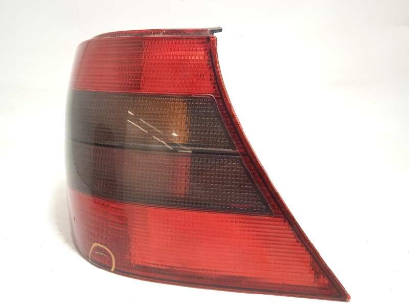 Recambio de piloto trasero derecho para volkswagen golf iv berlina (1j1) 1.8 referencia OEM IAM 1J6945112S  