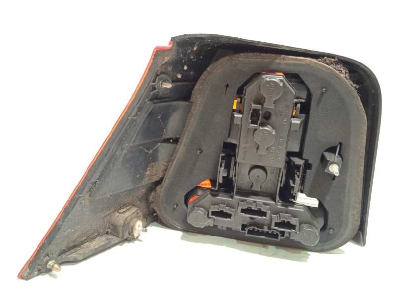 Recambio de piloto trasero derecho para volkswagen golf iv berlina (1j1) 1.8 referencia OEM IAM 1J6945112S  