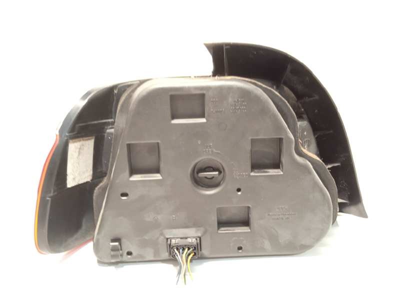 Recambio de piloto trasero derecho para bmw serie 5 berlina (e39) 530d referencia OEM IAM 63218363558  