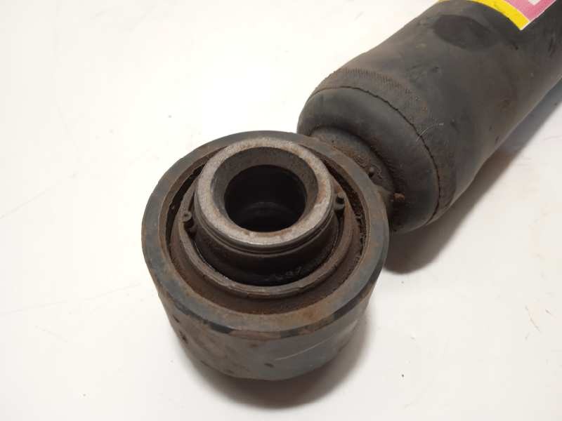 Recambio de amortiguador trasero derecho para toyota rav4 referencia OEM IAM 4853042130  