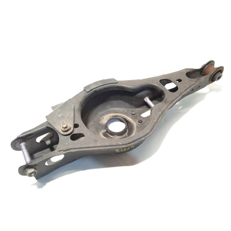 Recambio de brazo suspension inferior trasero derecho para toyota rav4 referencia OEM IAM 4873042060  