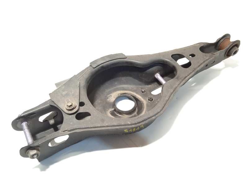 Recambio de brazo suspension inferior trasero derecho para toyota rav4 referencia OEM IAM 4873042060  
