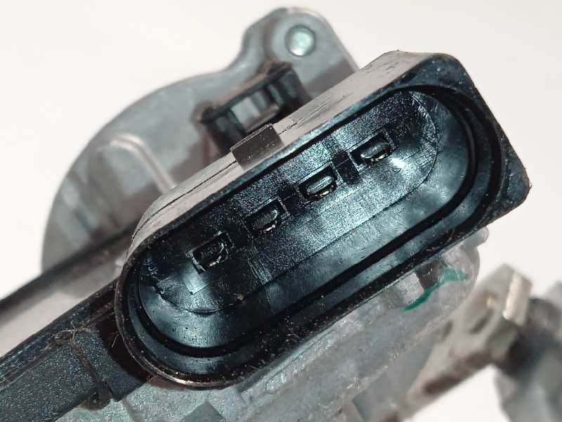 Recambio de motor limpia delantero para bmw serie x1 (f48) sdrive18i referencia OEM IAM 7350657 VARILLAJE LIMPIAPARABRISAS CON 3