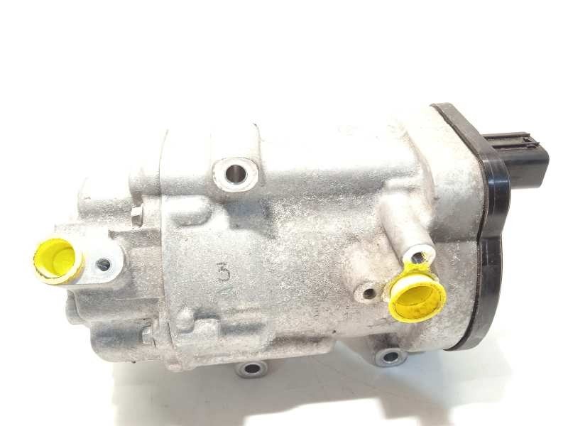 Recambio de compresor aire acondicionado para toyota rav4 referencia OEM IAM 0424001100  8837033050