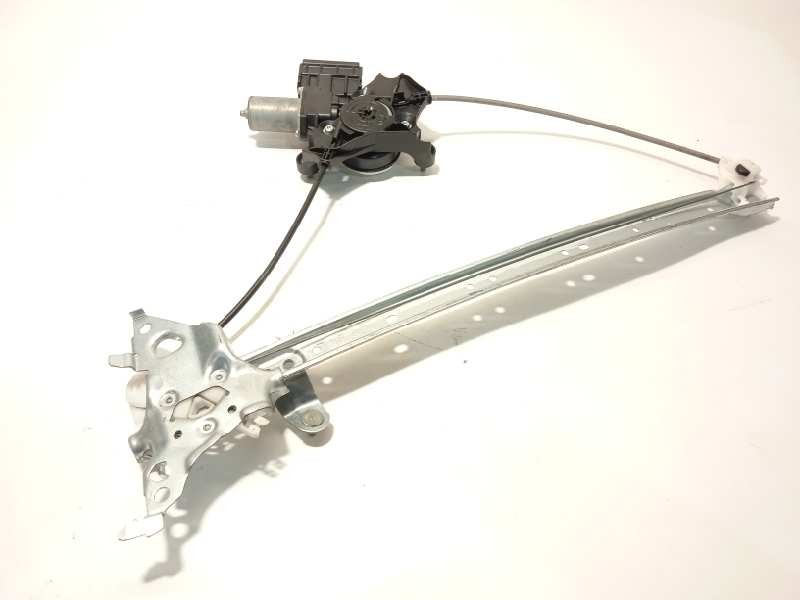 Recambio de elevalunas trasero derecho para toyota rav4 referencia OEM IAM 8571042150  0620205521