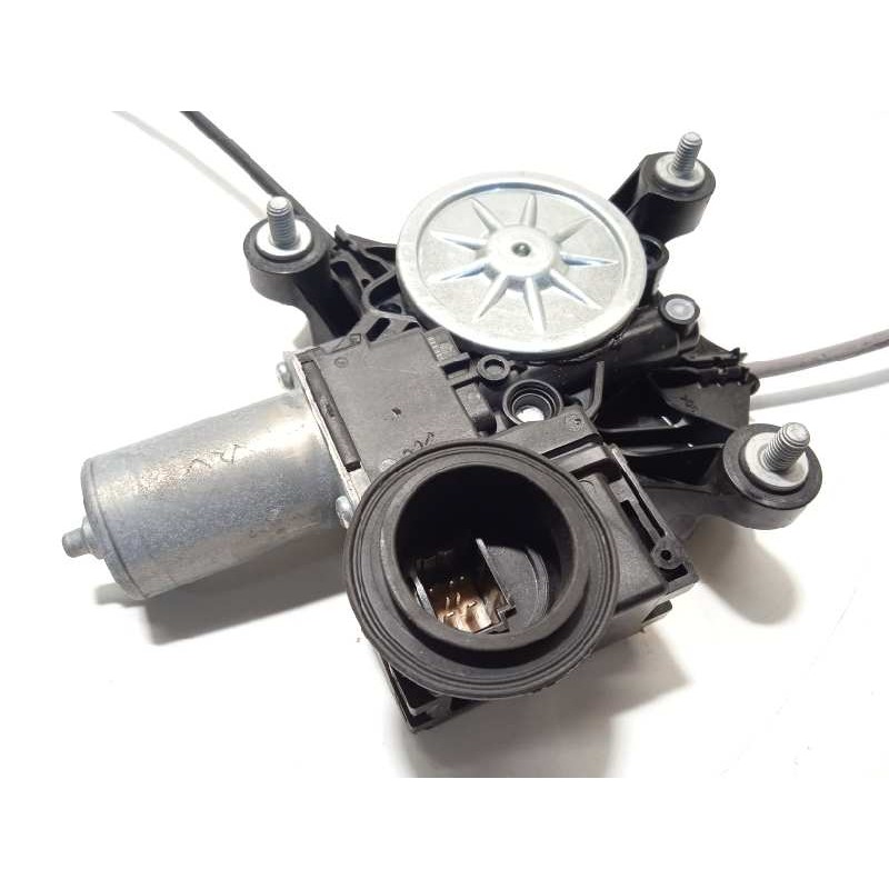 Recambio de elevalunas trasero derecho para toyota rav4 referencia OEM IAM 8571042150  0620205521