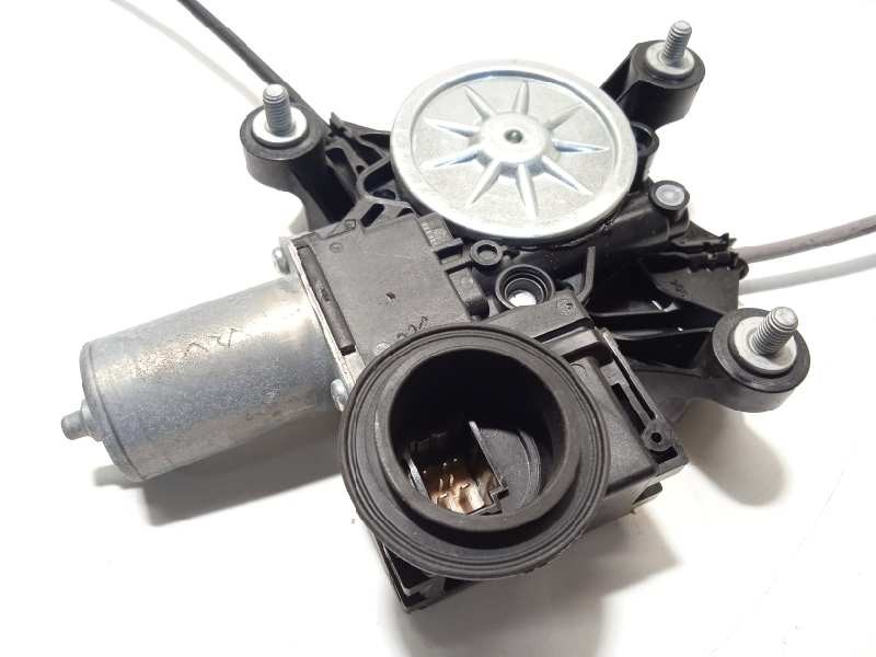 Recambio de elevalunas trasero derecho para toyota rav4 referencia OEM IAM 8571042150  0620205521