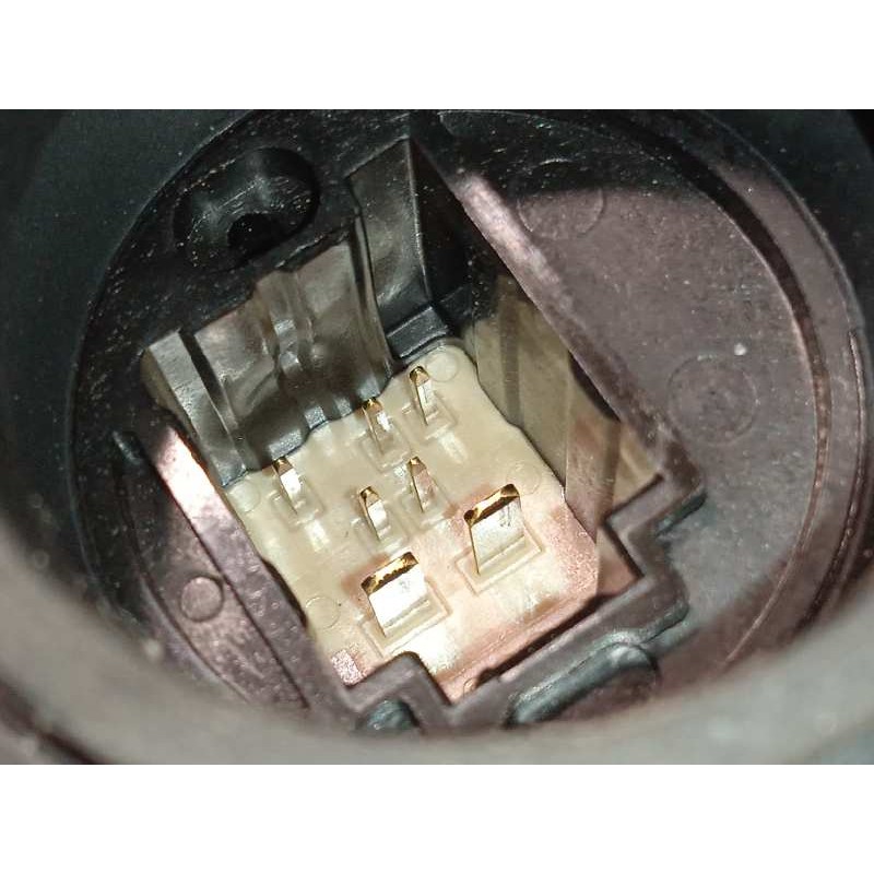 Recambio de elevalunas trasero derecho para toyota rav4 referencia OEM IAM 8571042150  0620205521