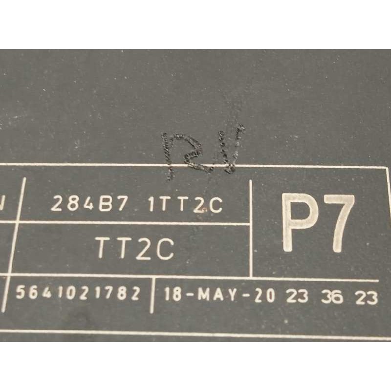 Recambio de caja reles / fusibles para nissan juke (f15) 1.6 cat referencia OEM IAM 284B71TT2C  