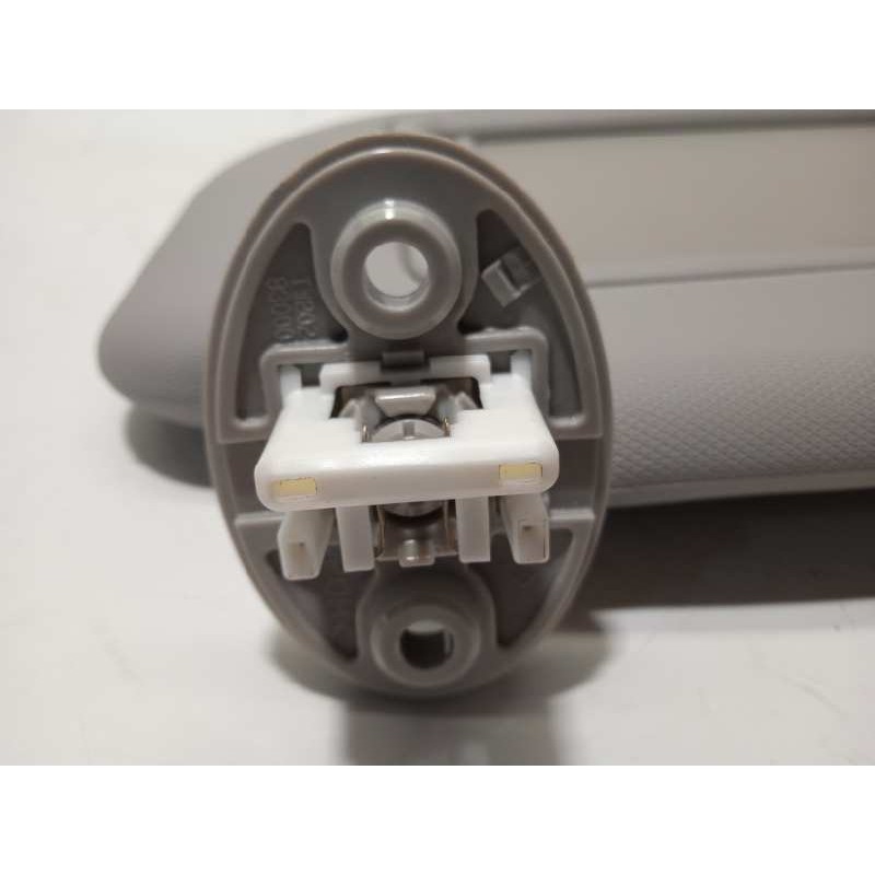 Recambio de parasol derecho para toyota rav4 referencia OEM IAM 7431042681B0  