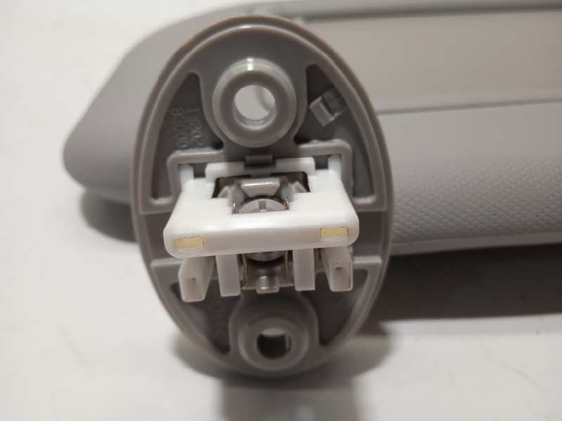 Recambio de parasol derecho para toyota rav4 referencia OEM IAM 7431042681B0  