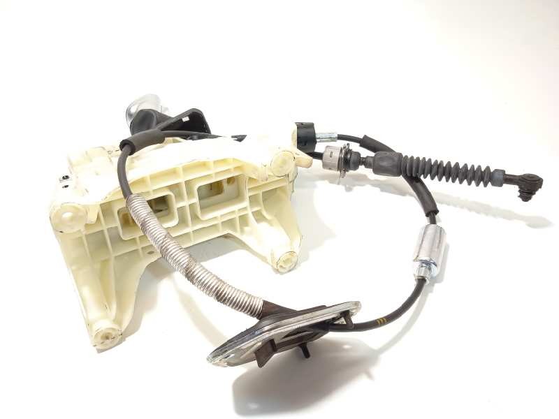 Recambio de palanca cambio para hyundai ioniq hybrid referencia OEM IAM 46700F2210  