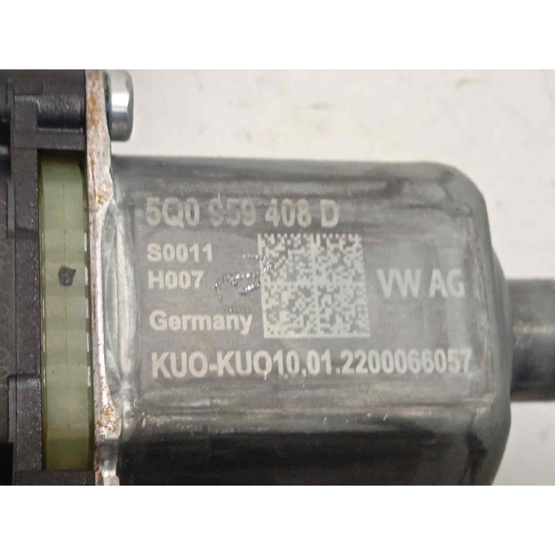 Recambio de elevalunas trasero derecho para volkswagen polo 1.0 tsi referencia OEM IAM 2G683946C  