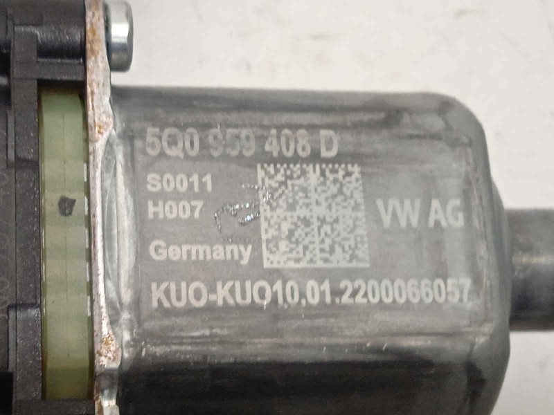 Recambio de elevalunas trasero derecho para volkswagen polo 1.0 tsi referencia OEM IAM 2G683946C  