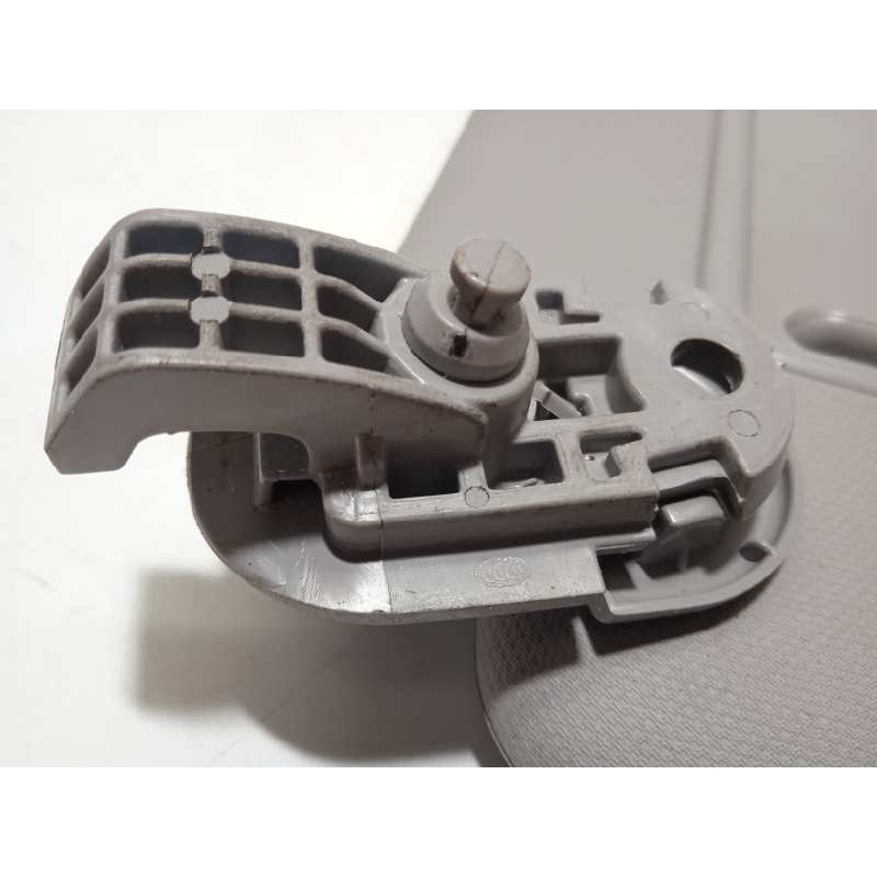 Recambio de parasol izquierdo para hyundai ioniq hybrid referencia OEM IAM 85210G2360TTX  