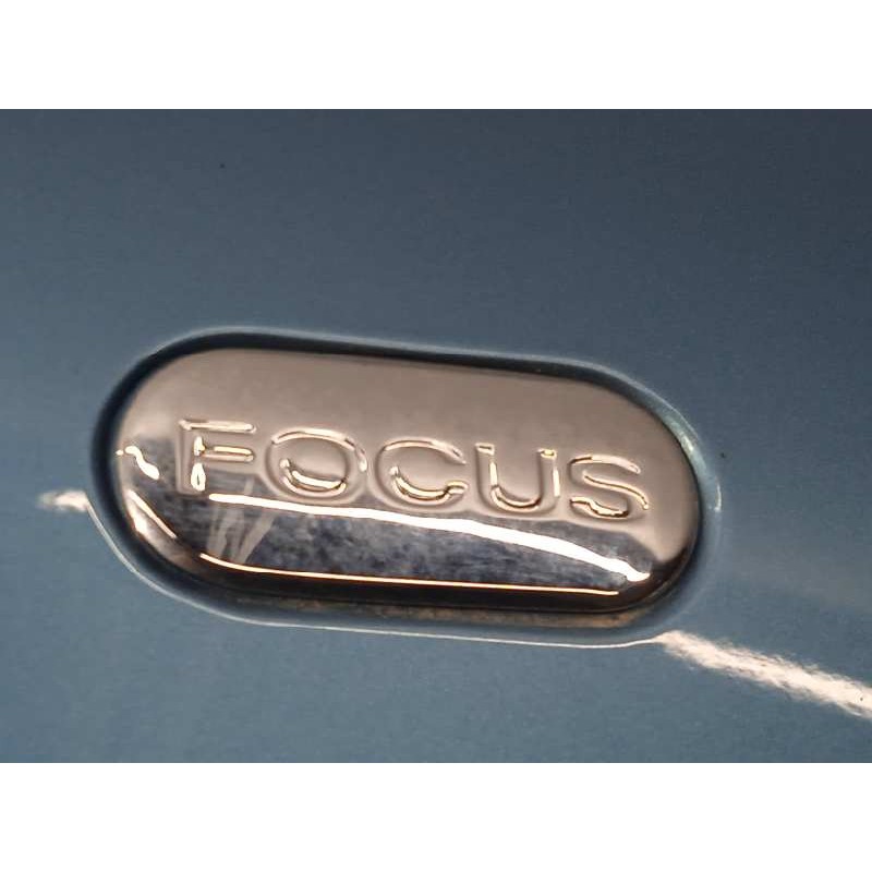 Recambio de aleta delantera derecha para ford focus cabrio (ca5) trend referencia OEM IAM 1376483  