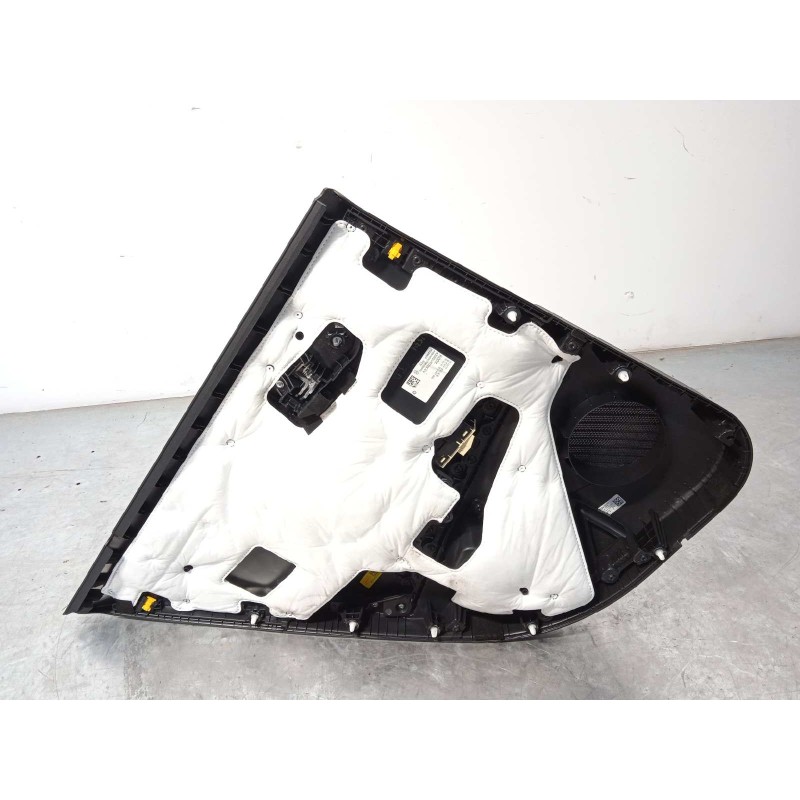 Recambio de guarnecido puerta trasera derecha para kia e - niro hibrido referencia OEM IAM 83302AT000CCV  