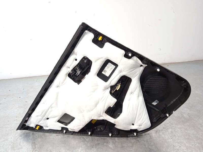 Recambio de guarnecido puerta trasera derecha para kia e - niro hibrido referencia OEM IAM 83302AT000CCV  