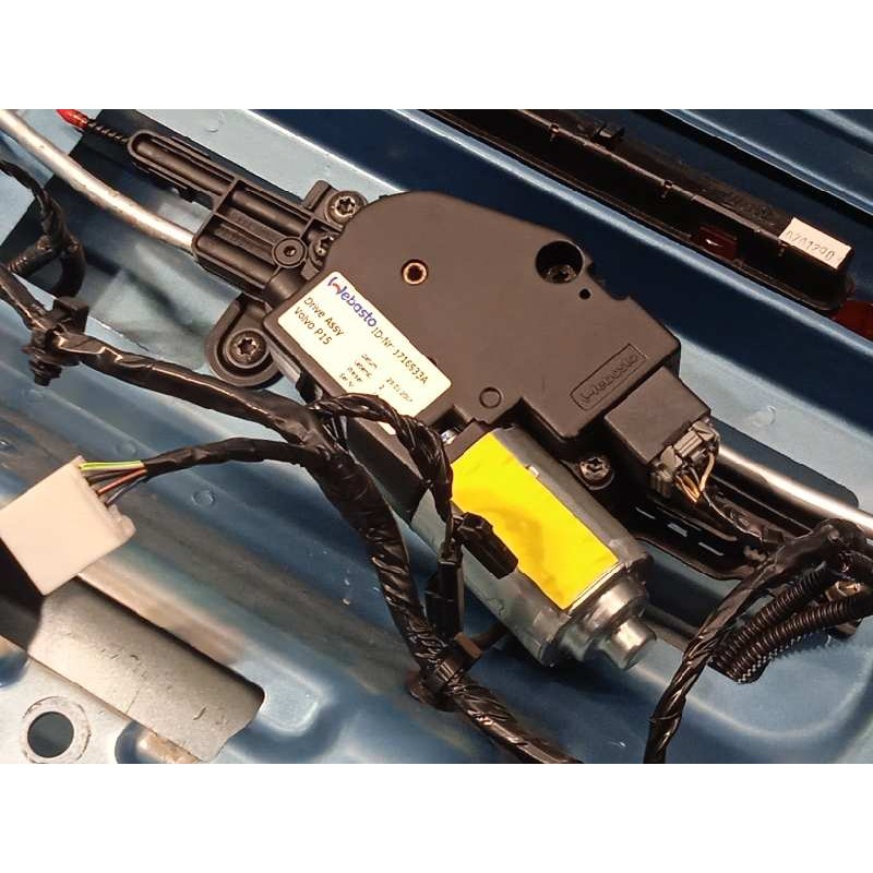 Recambio de tapa maletero para ford focus cabrio (ca5) trend referencia OEM IAM 1544584  