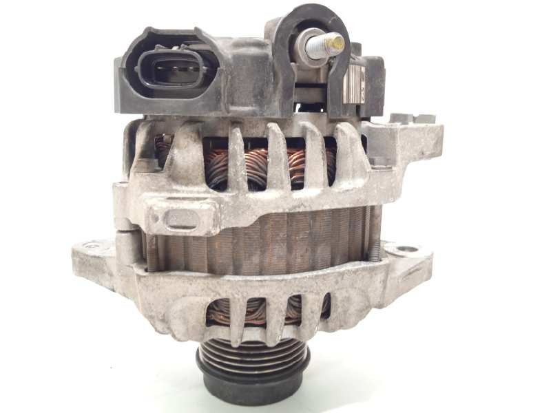 Recambio de alternador para kia venga basic referencia OEM IAM 373002B710  2617585