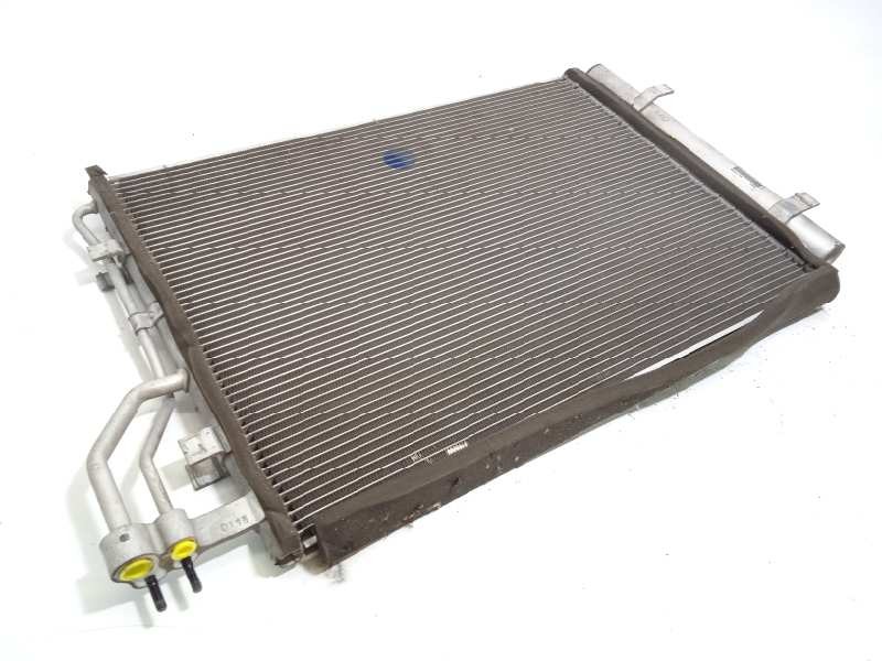 Recambio de condensador / radiador aire acondicionado para kia venga basic referencia OEM IAM 976061P000  