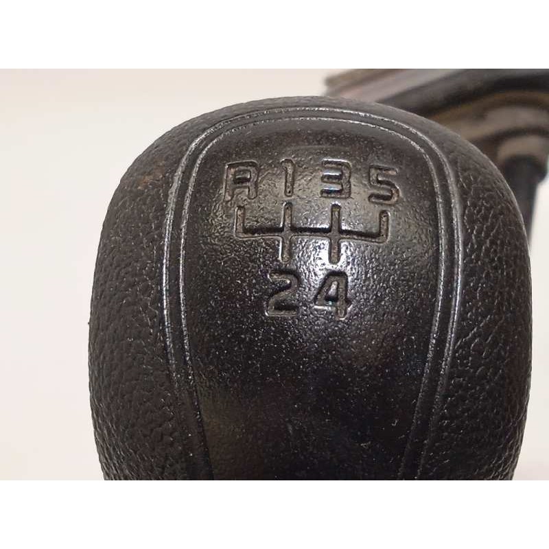 Recambio de palanca cambio para kia venga basic referencia OEM IAM 437001P300  437941P300