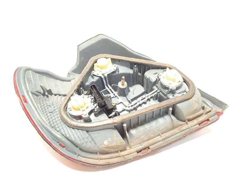 Recambio de piloto trasero derecho para toyota yaris (ncp1/nlp1/scp1) 1.3 cat referencia OEM IAM 815510D070  