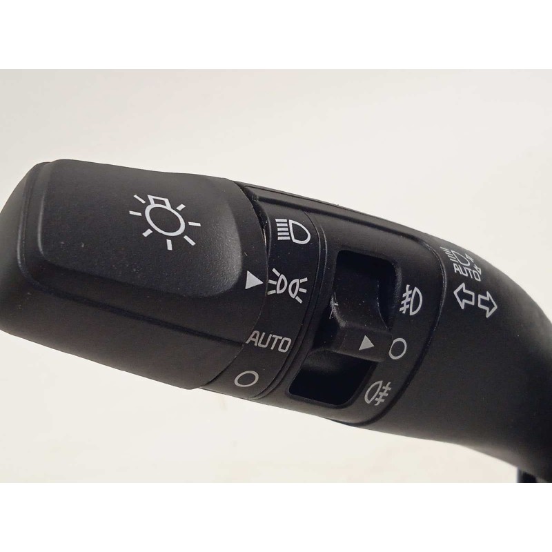 Recambio de mando intermitentes para kia rio (yb) 1.0 tgdi cat referencia OEM IAM 93404D4962  